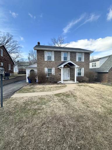 Main picture of 19 Hardith Hill Ct