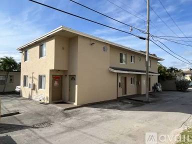 Main picture of 126 SW 21st Ave