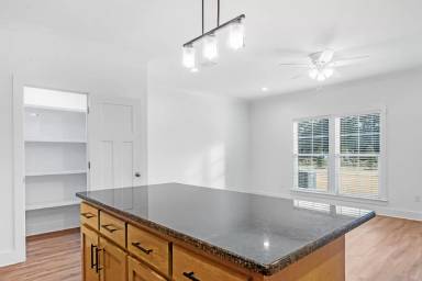 Main picture of 9520 Firefly Ct