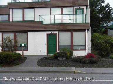 Main picture of 1410 SE Pioneer Way