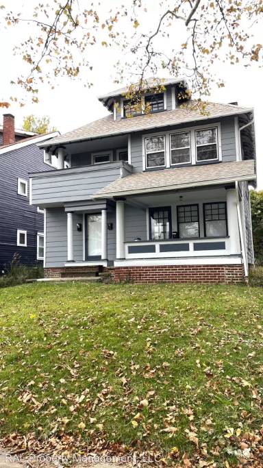 Main picture of 1627 Hillcrest Rd