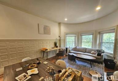 Main picture of 379 Commonwealth Ave
