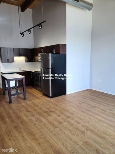 Main picture of 125 E 21st St