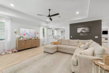 Main picture of 26 Sandywoods Ct