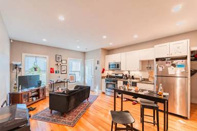 Main picture of 341 Gallivan Blvd