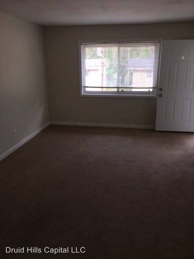 Main picture of 1619 Line Cir