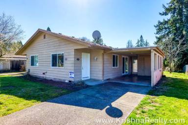 Main picture of 1106 NE Turner Dr