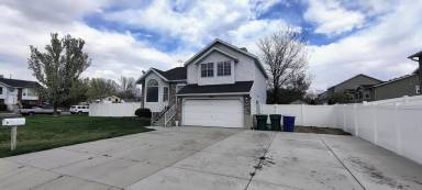 Main picture of 1744 N 1400 W