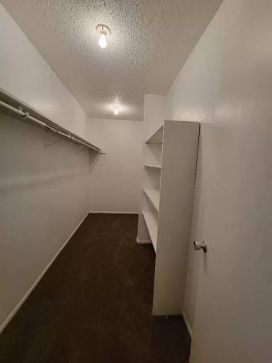 Main picture of 203 Sprucewood Ln