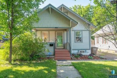 Main picture of 1317 W 13th St
