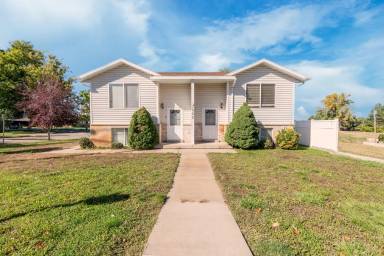 Main picture of 3805 Harrison Blvd