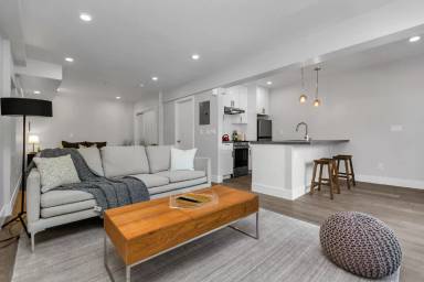 Main picture of 1355 LOMBARD Apartments