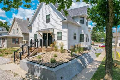 Main picture of 3004 West St