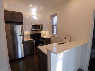 Main picture of 124 Peterborough St