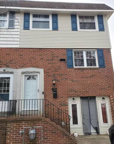 Main picture of 128 Laureba Ave
