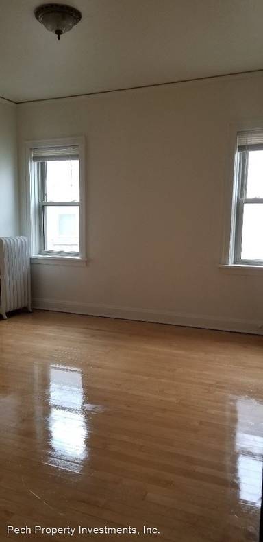 Main picture of 3833 N Oakland Ave