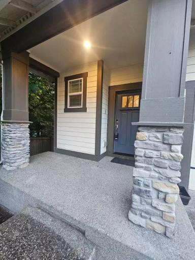 Main picture of 4422 237th Pl SE