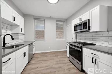 Main picture of 2525 N Orchard St