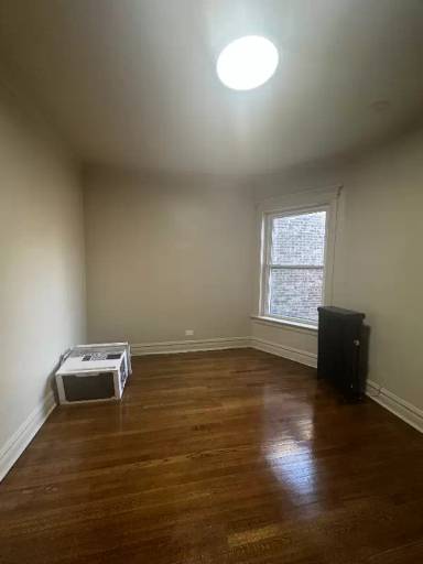 Main picture of 5322 S Kimbark Ave