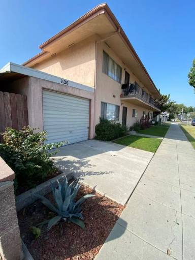 Main picture of 1120 E Harding St