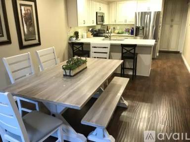 Main picture of 5248 Edge Park Way