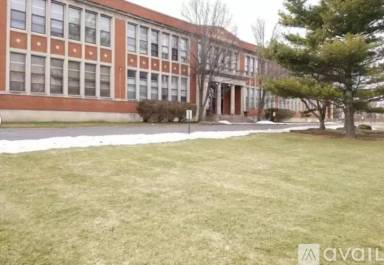 Main picture of 409 La Grange Ave
