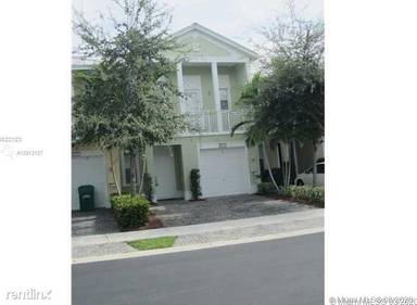Main picture of 10758 NW 76th Ln