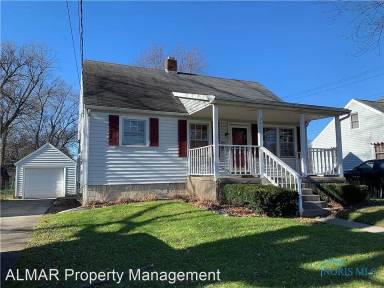 Main picture of 947 N Grove St
