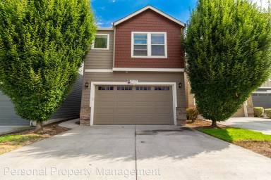 Main picture of 2625 NE 130th Ct