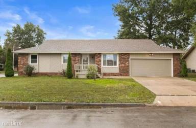 Main picture of 108 Raintree St
