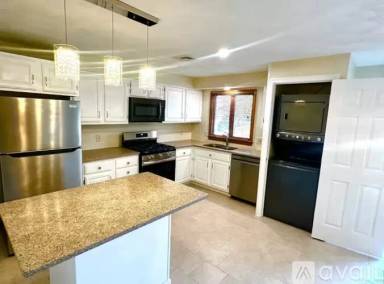 Main picture of 130 Promenade St