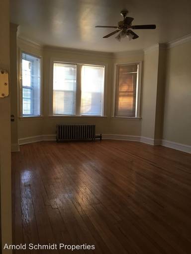 Main picture of 3012 W Warren Blvd