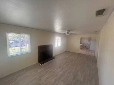 Main picture of 11116 Kay Ln