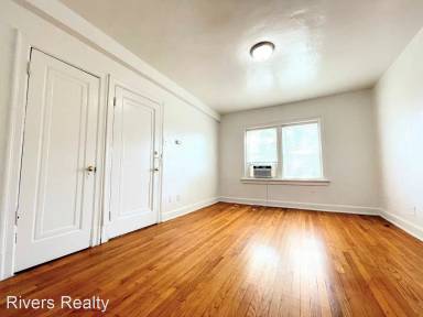 Main picture of 5001 Tholozan Avenue 3615-3619 St