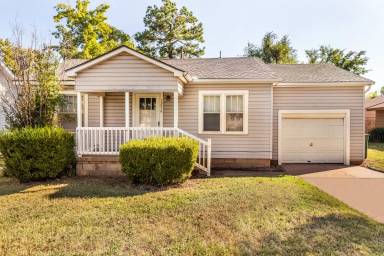 Main picture of 1216 E Campbell St