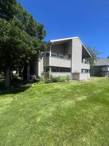 Main picture of 2147 Roundhouse Rd