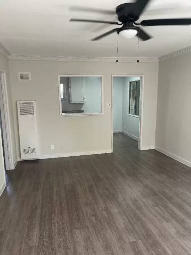 Main picture of 2622 S Manhattan Pl