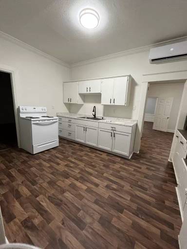 Main picture of 720 N 7th St