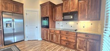 Main picture of 738 N Foudy Pl