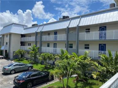 Main picture of 2980 Riverside Dr