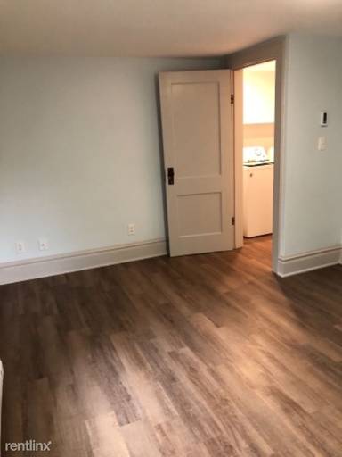 Main picture of 1832 Main St