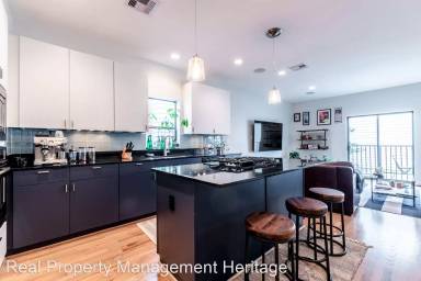 Main picture of 4104 Spencer St