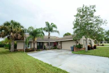 Main picture of 58 Comanche Ct