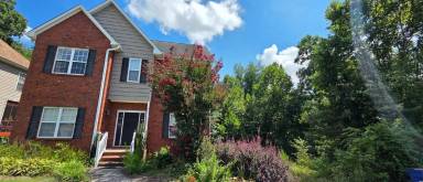 Main picture of 4049 Clinard Ave