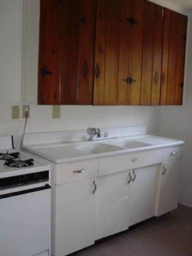 Main picture of 729 W University Dr