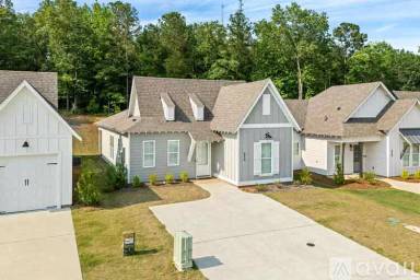 Main picture of 854 Village Dr