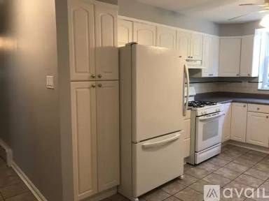 Main picture of 656 Kimball Ave