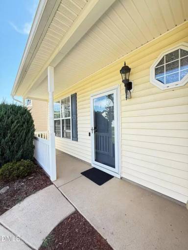 Main picture of 420 Cline Falls Dr