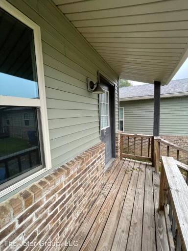 Main picture of 904 Hillwood Dr
