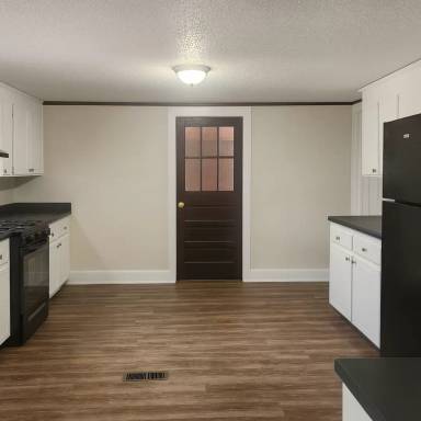 Main picture of 224 Liberty Dr
